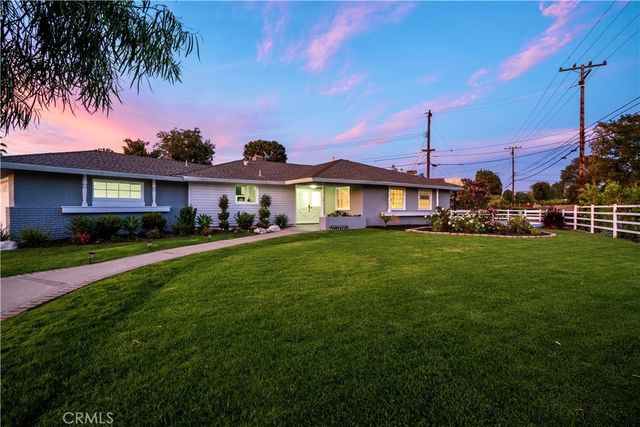 18211 Fairhaven, Santa Ana