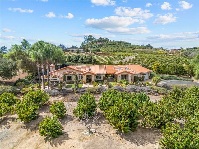 349 Puerta De Lomas, Fallbrook