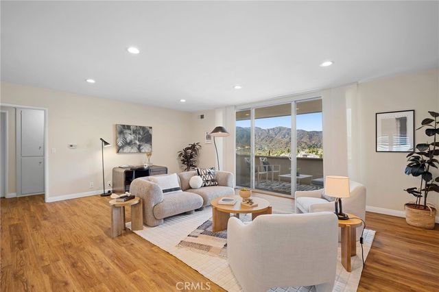 2313 Rosecrest Drive # 9, Glendale