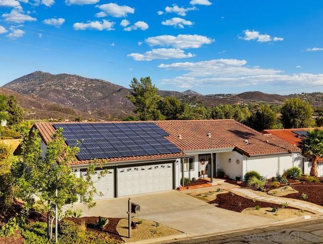 17115 Tam O'shanter Dr, Poway