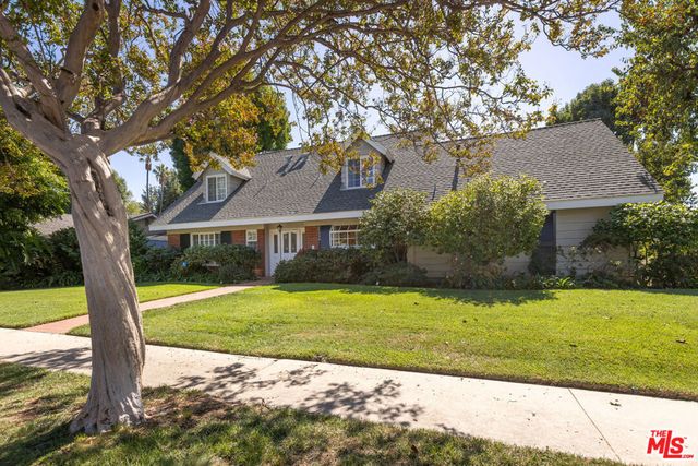 17336 Marilla Street, Northridge