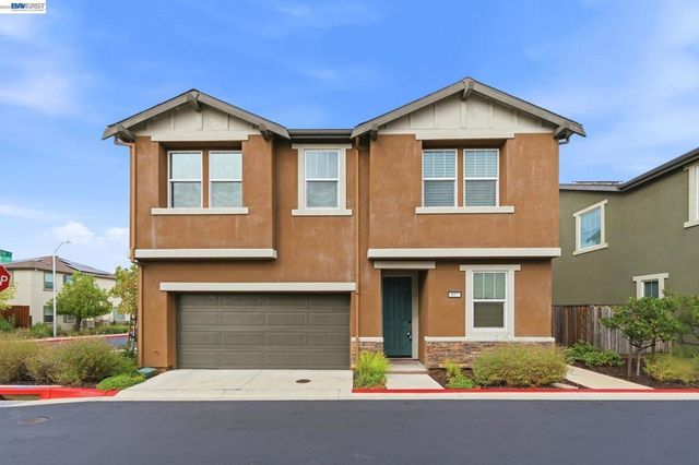 617 Whisper Ln, Pittsburg