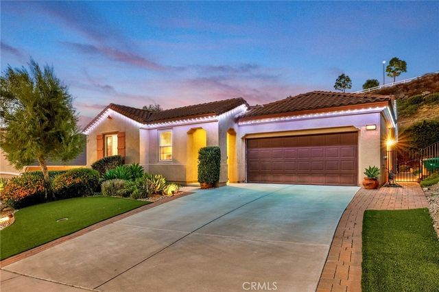 17074 Broken Rock Court, Riverside