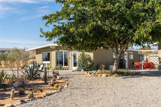 828 Cherokee Trail, Yucca Valley