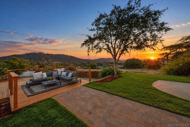14475 Pebble Canyon Dr, Poway