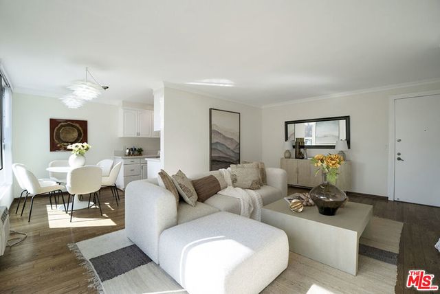 525 N Sycamore Avenue # 306, Los Angeles