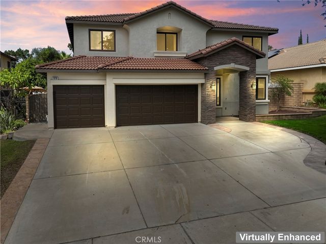 976 Hemingway Drive, Corona