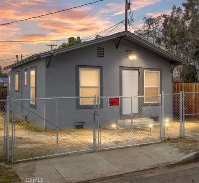 805 California, Bakersfield