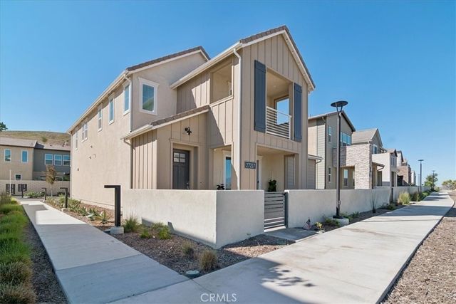 27217 Tamarack Lane, Valencia