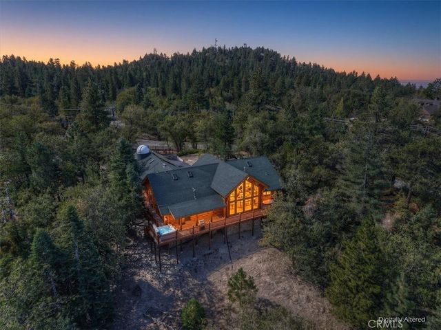 32412 Snow Cactus Court, Running Springs