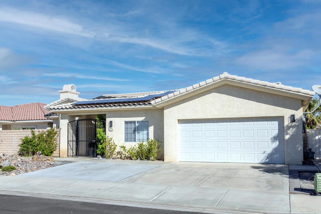 74110 Academy Lane E, Palm Desert