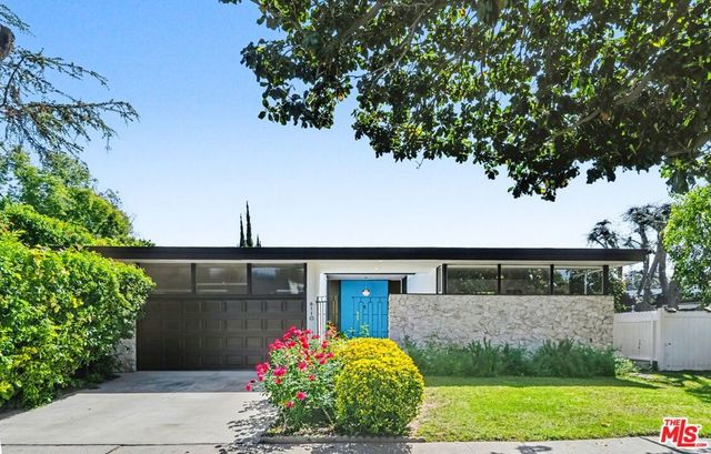 6110 Mary Ellen Avenue, Van Nuys