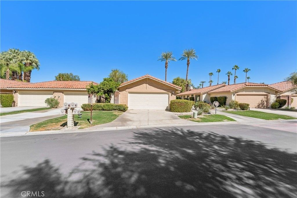 132 Gran Via, Palm Desert