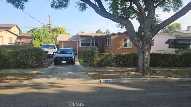 901 E 102nd, Los Angeles