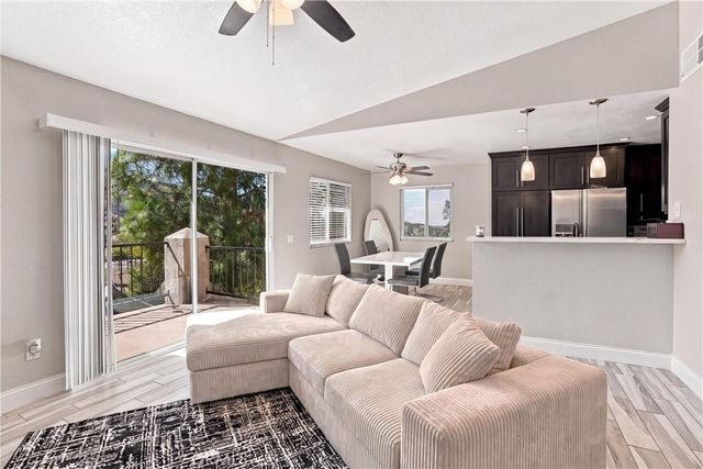 2616 Avenida Del Vista # B204, Corona