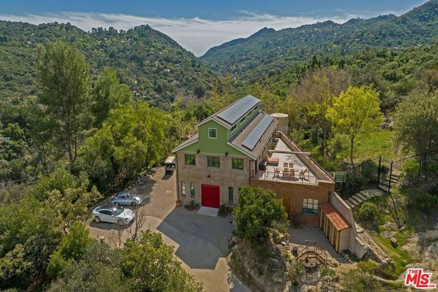 635 Greenleaf Canyon Road, Topanga