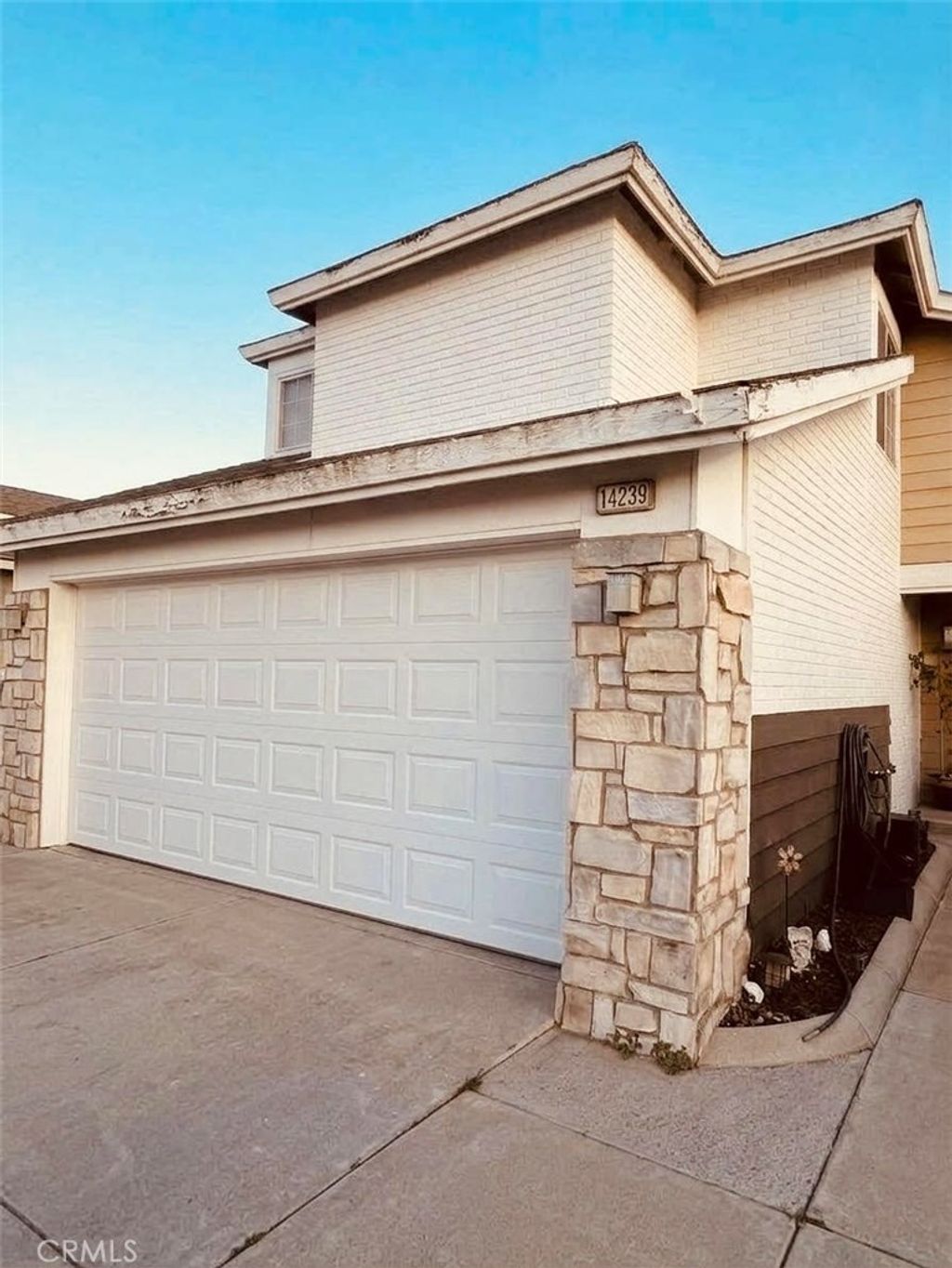 14239 Long View Drive, Fontana