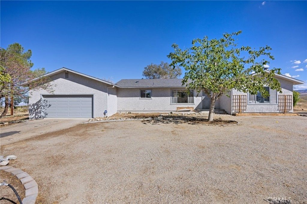 33036 E 165th Street, Llano