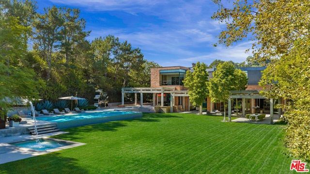 3350 Stone Ridge Lane, Los Angeles