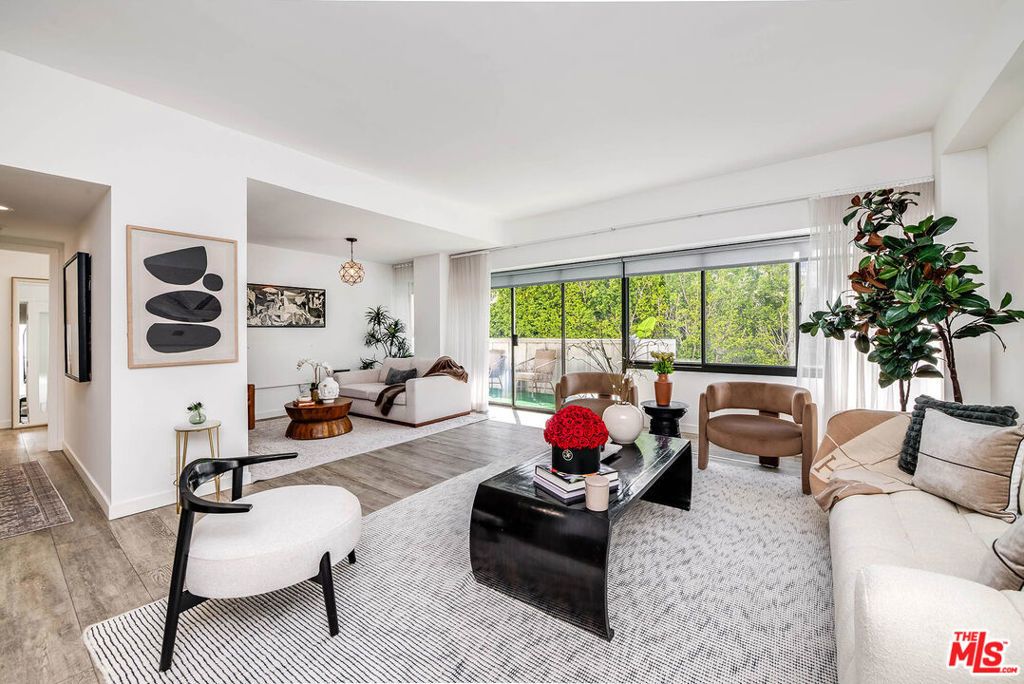 7135 Hollywood Boulevard # 305, Los Angeles