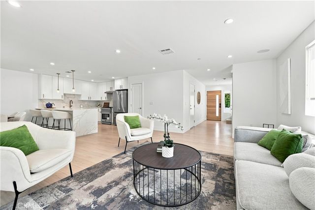 13357 W Cellest Parkway, Pacoima