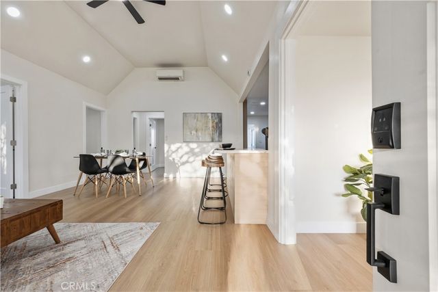 5612 S Rimpau, Los Angeles