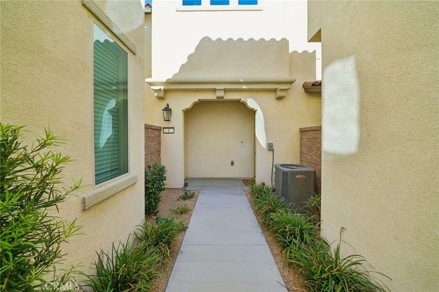 5254 Wildflower, Fontana