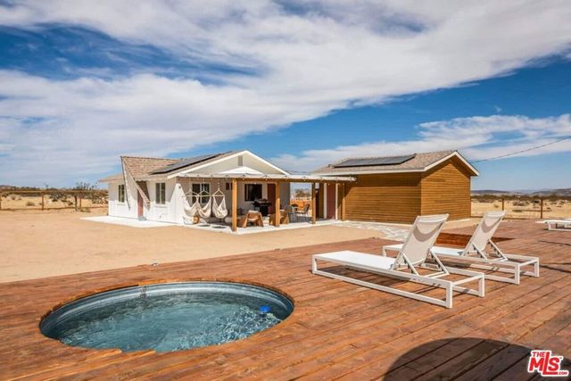 5889 Rice Road, Joshua Tree