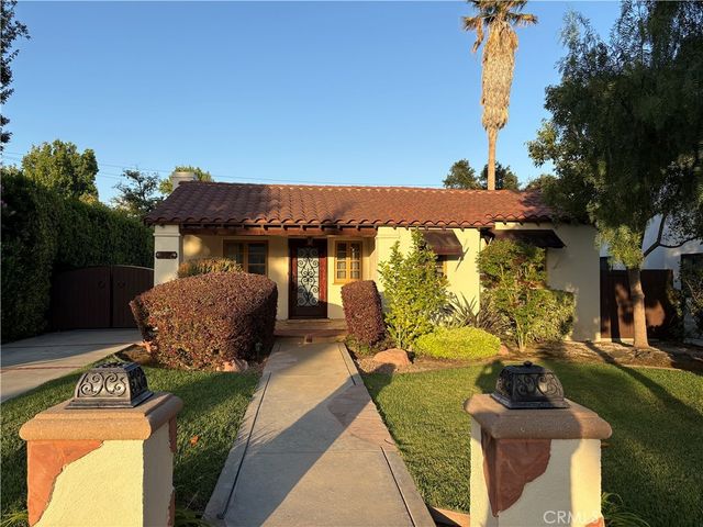 402 Virginia, Pasadena