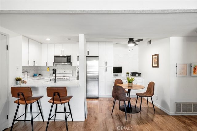 25712 Le Parc #22, Lake Forest
