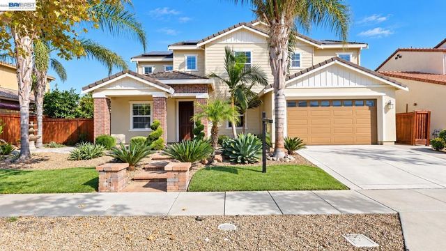 565 Fallsburg Court, Brentwood