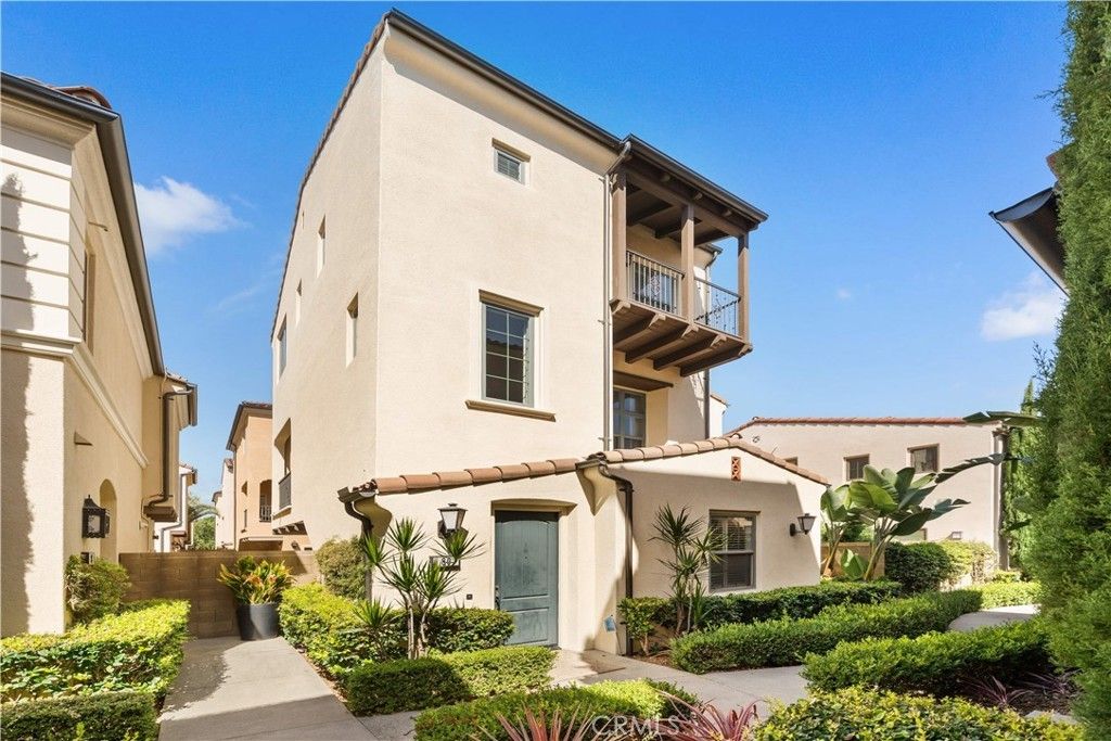 80 Strawberry, Irvine