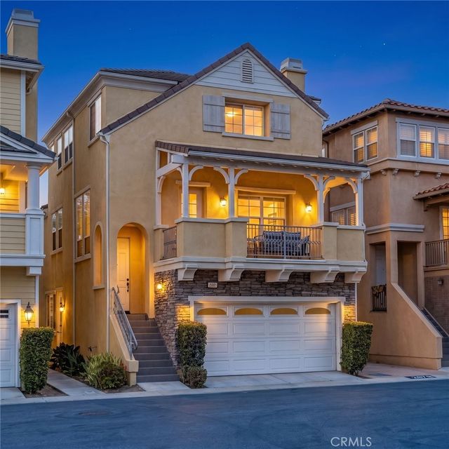 2881 Maricopa, Torrance