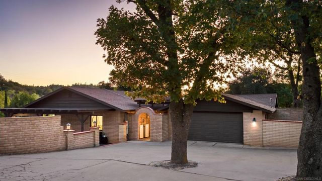 1392 Manzanita, Julian