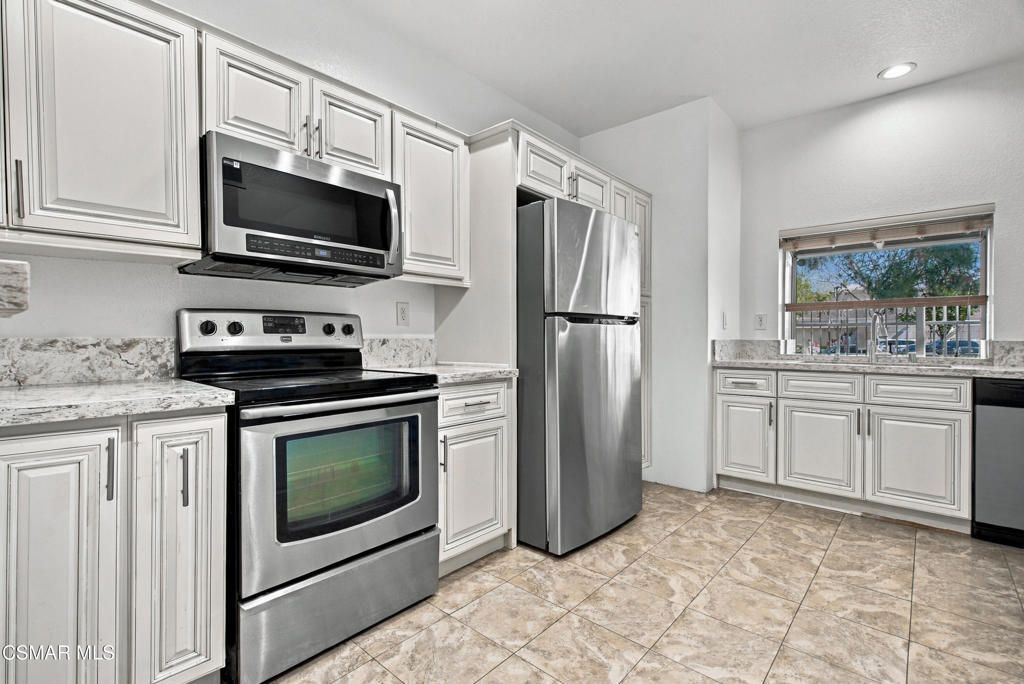 688 Indian Oak Lane # 107, Oak Park