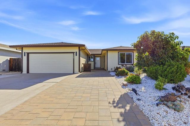 1987 Calistoga Drive, Hollister