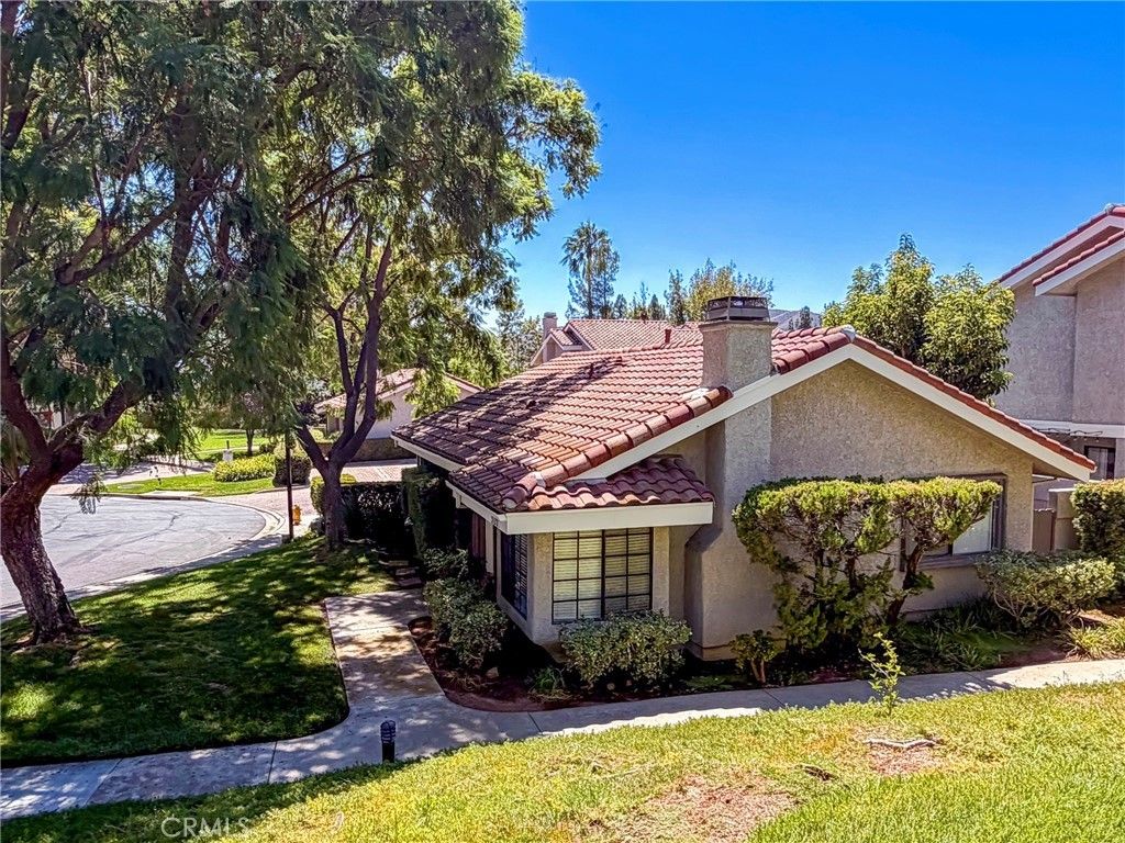 929 Thistlegate, Oak Park