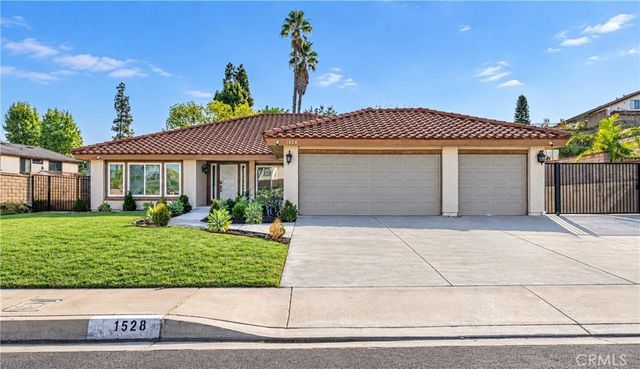 1528 S Gold Canyon, Walnut