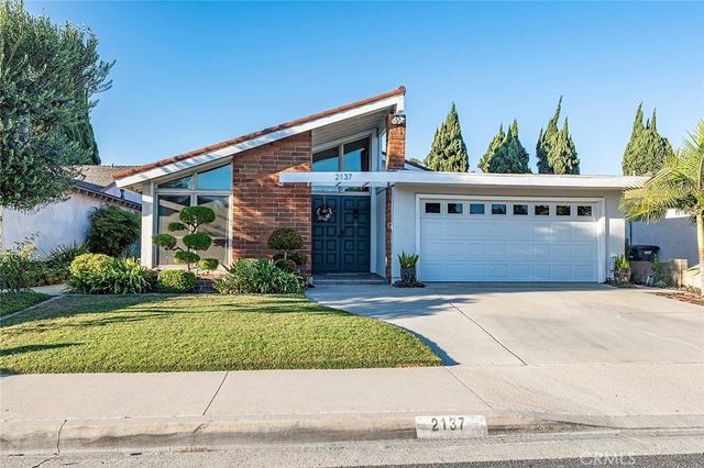 2137 Denmead, Lakewood