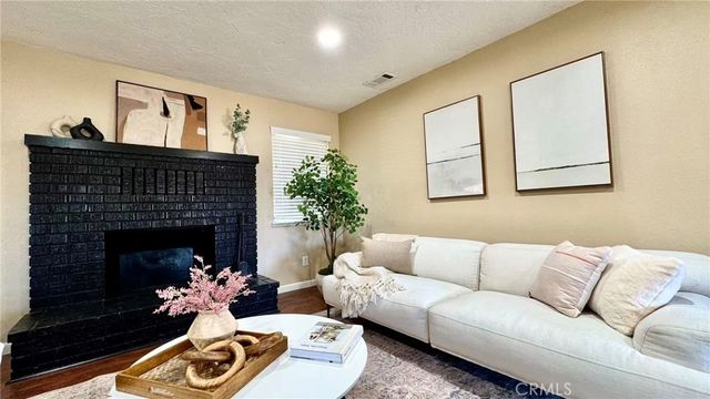 9957 Oakwood, Hesperia