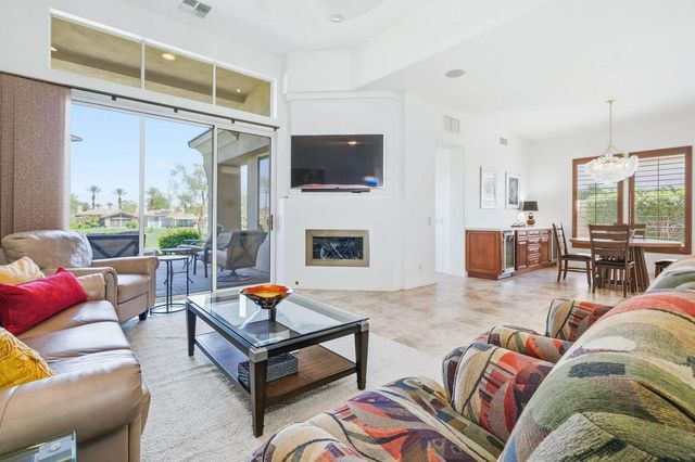 416 Desert Holly Drive, Palm Desert
