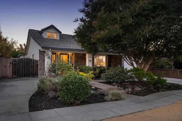 1652 Virginia Avenue, Redwood City