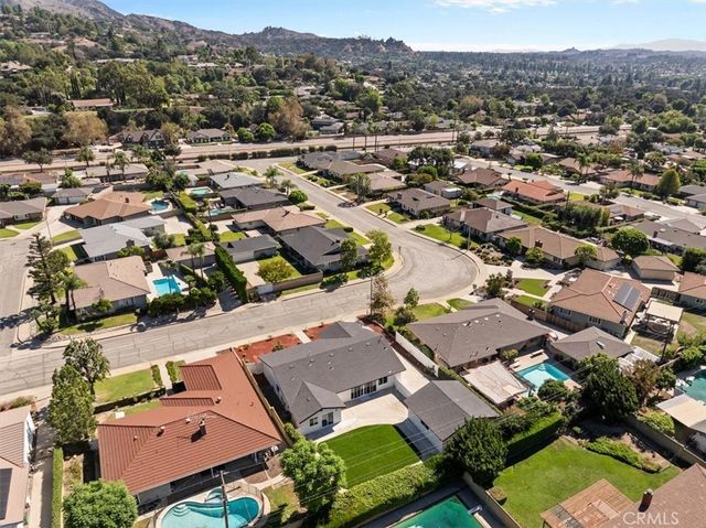 525 Fountain Springs, Glendora