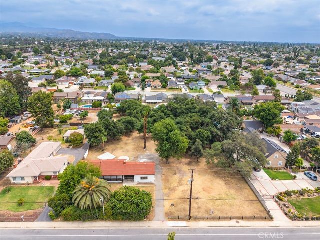736 N Walnut Avenue, San Dimas