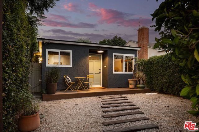 1938 Walgrove Avenue, Los Angeles