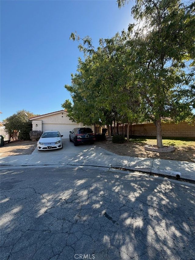 44114 Radcliff Court, Lancaster