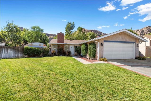 14719 Zinnia Court, Canyon Country