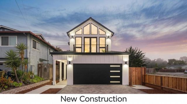 316 Grove Street, Half Moon Bay