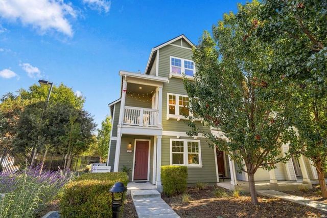 320 Circuit Way, Mountain View