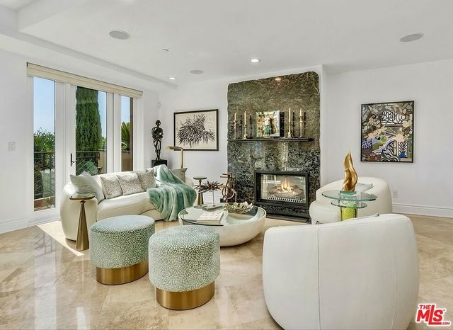 137 S Spalding Drive # 401, Beverly Hills